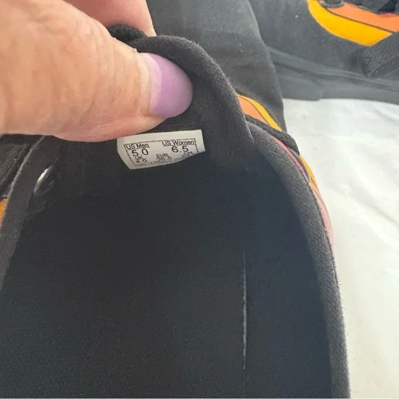 Vans Unisex Black Sneakers with Vibrant Accents - Picture 7 of 7